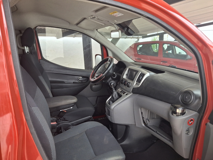 Nissan Evalia 1.5 DCI 110 CV foto 3